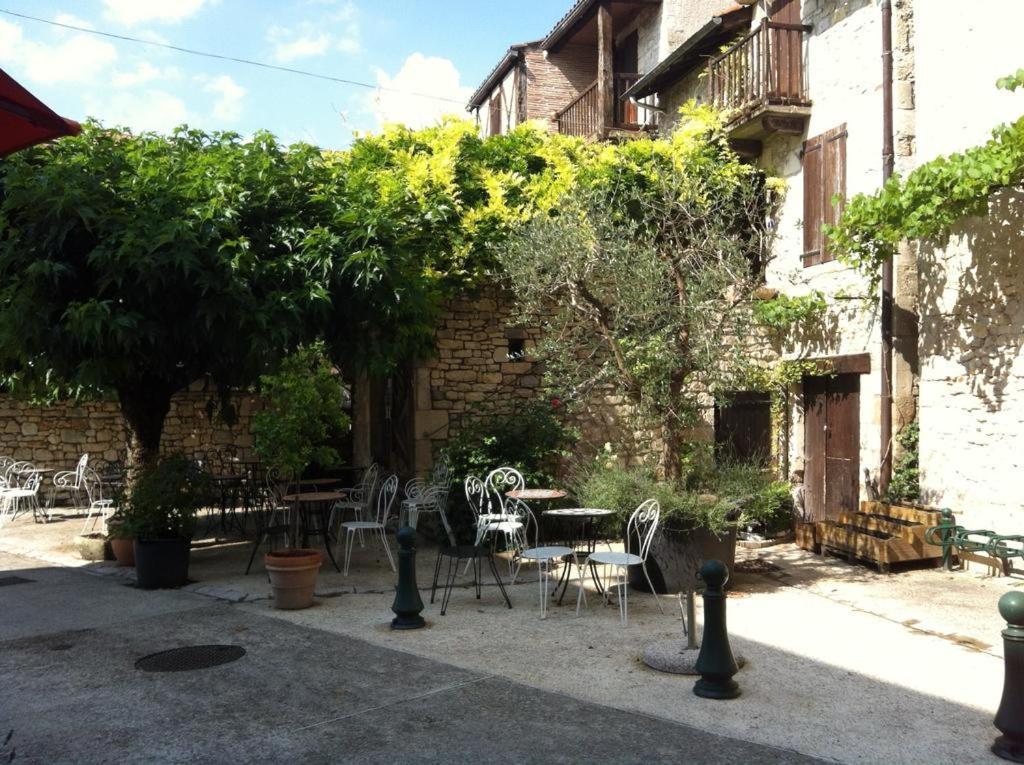 סווילאק Auberge Du Puits מראה חיצוני תמונה