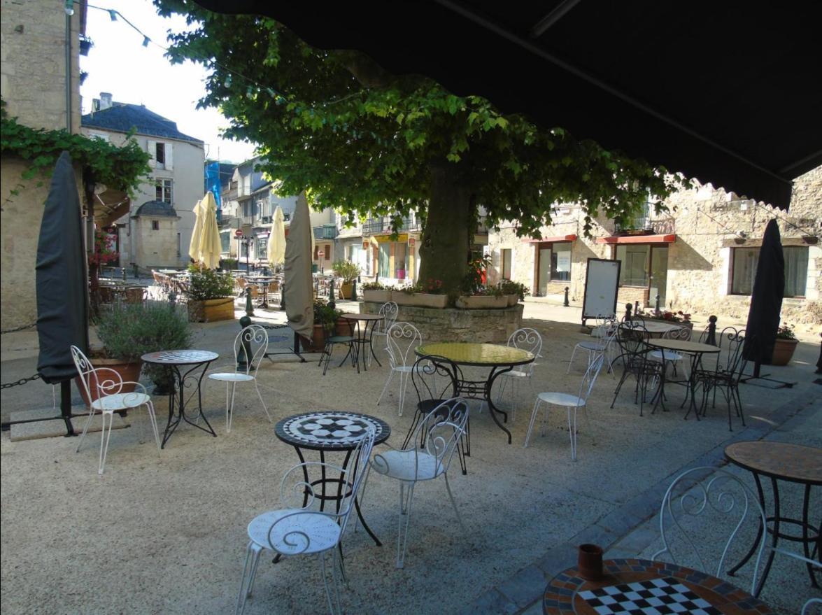 סווילאק Auberge Du Puits מראה חיצוני תמונה